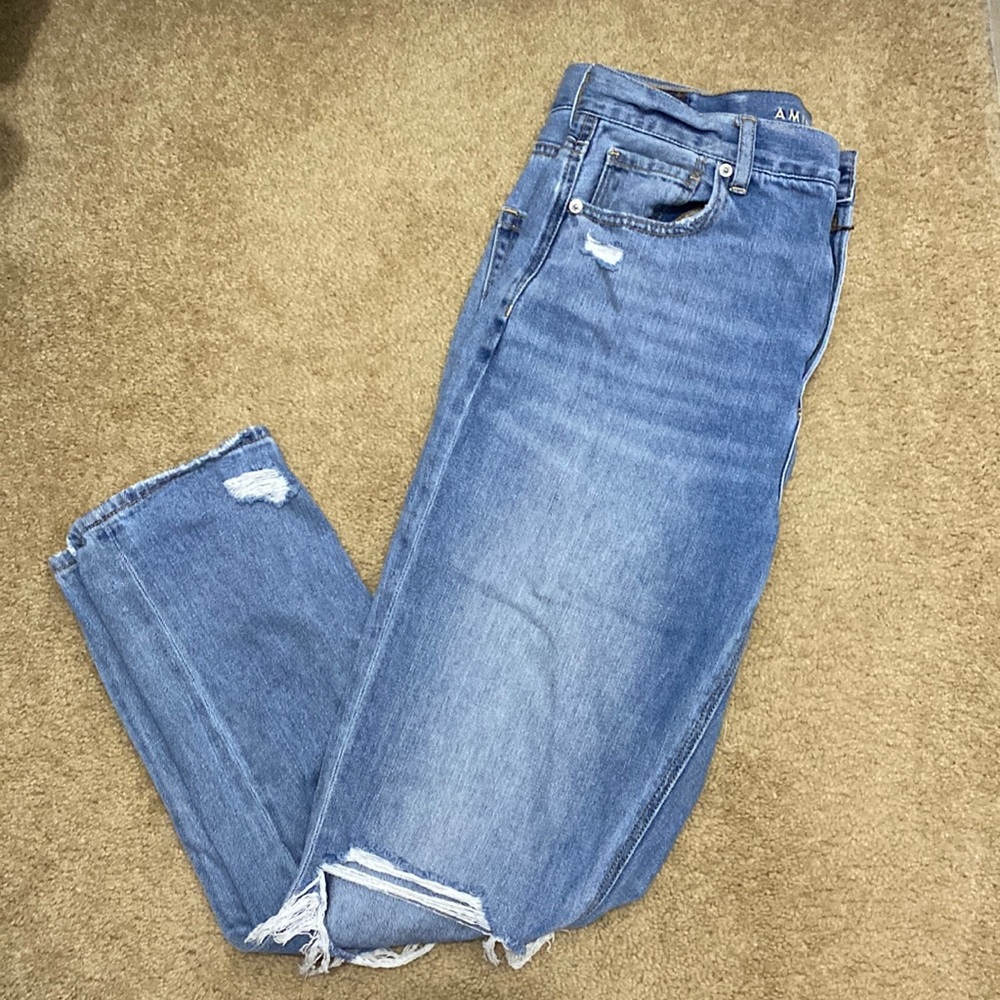 AE Ripped Mom Jean, size 10